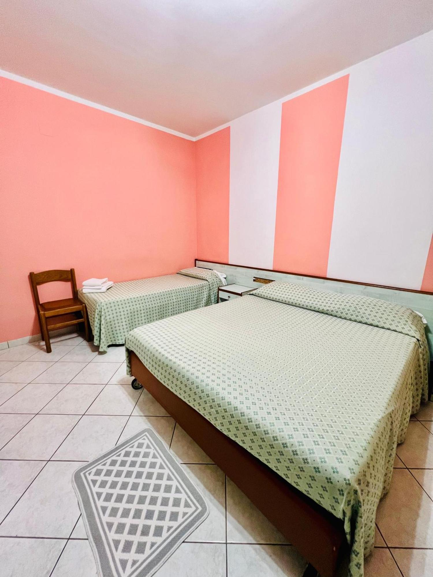 Hotel Paradiso Celano Luaran gambar