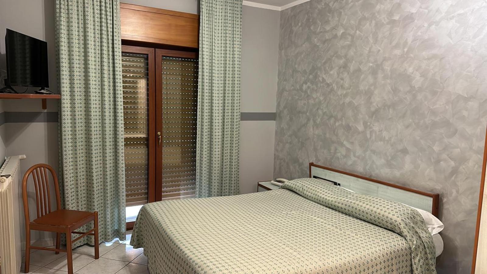 Hotel Paradiso Celano Luaran gambar
